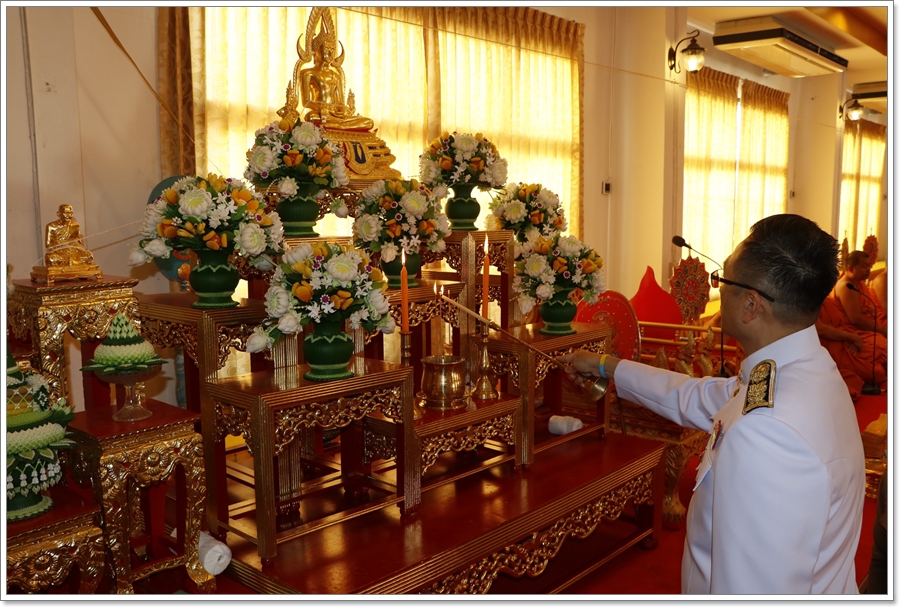﻿สำนักงานบังคับคดีจังหวัดสิงห์บุรี เข้าร่วมกิจกรรมปฏิบัติธรรมอุทิศถวายพระราชกุศล เนื่องในวันคล้ายวันพระบรมราชสมภพพระบาทสมเด็จพระบรมชนกาธิเบศร มหาภูมิพลอดุลยเดชมหาราช บรมนาถบพิตร